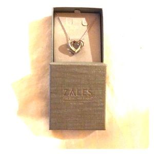 Zales Triple Heart Valentines Necklace ❤️❤️